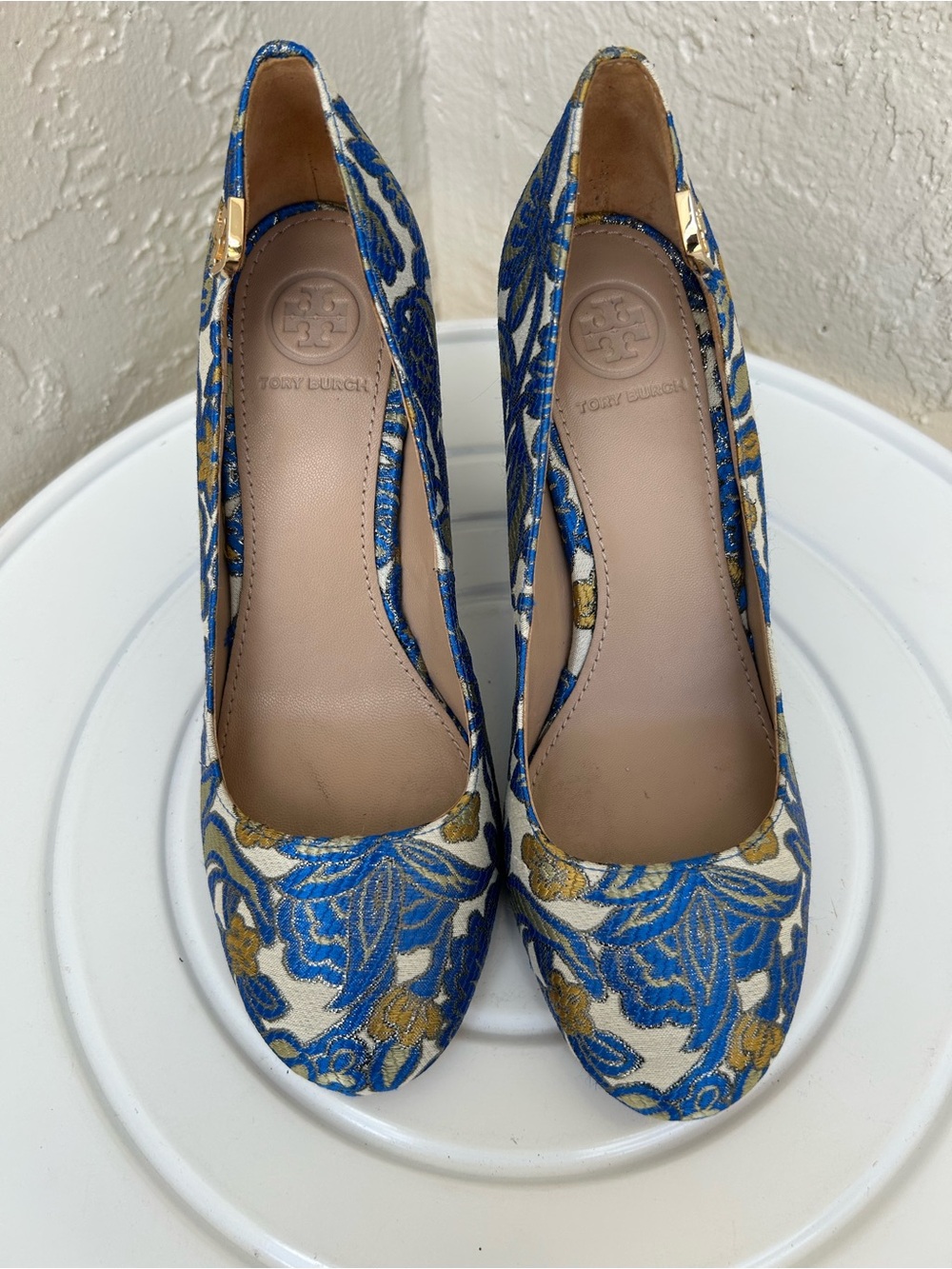 Tory Burch Elizabeth Pumps with Jacquard Fabric Gold In Blue Size 5M